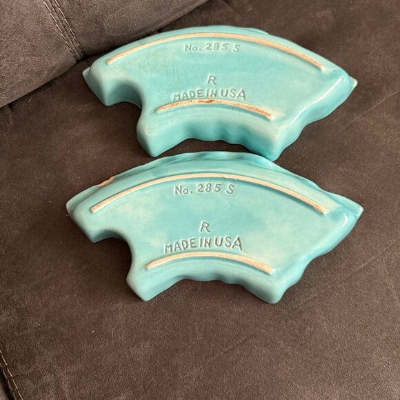 Vintage Turquoise Leaf-Shaped Ceramic Dish Set - USA Made - Picture 4 of 5